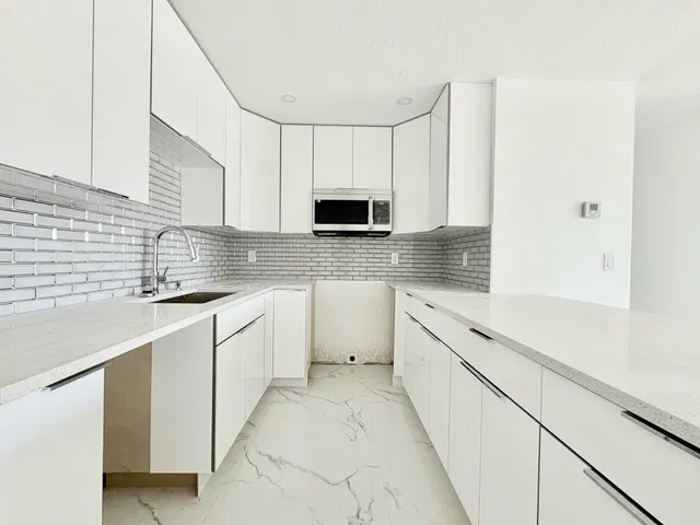 Residence photo 12