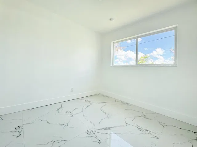 Residence photo 22