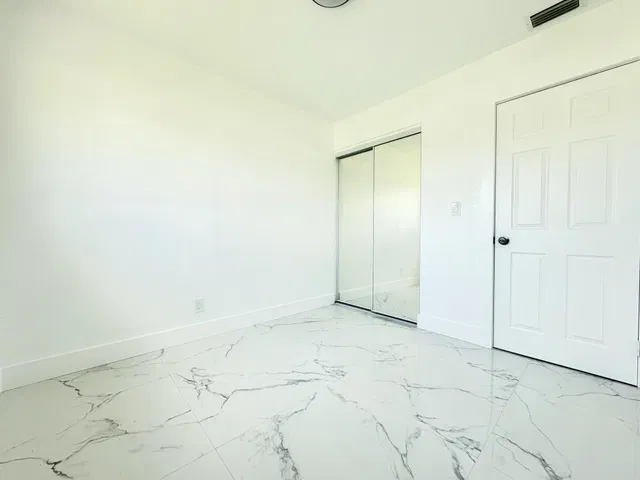 Residence photo 23