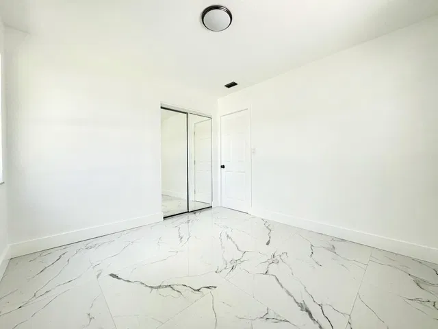 Residence photo 27
