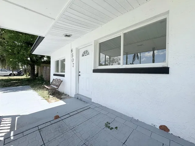 Residence photo 31