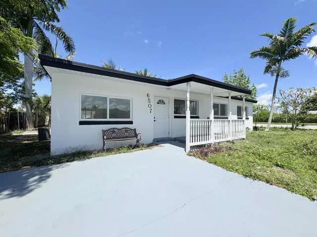 Residence photo 32