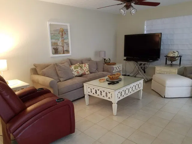 Residence photo 5