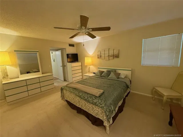 Unit 10-2 photo 14