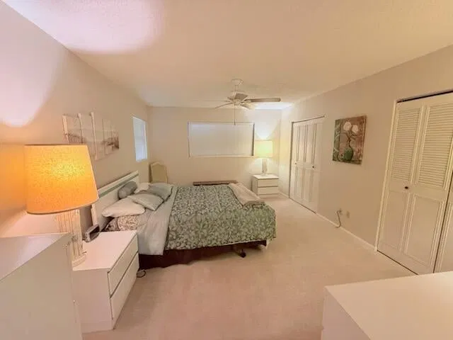 Unit 10-2 photo 16