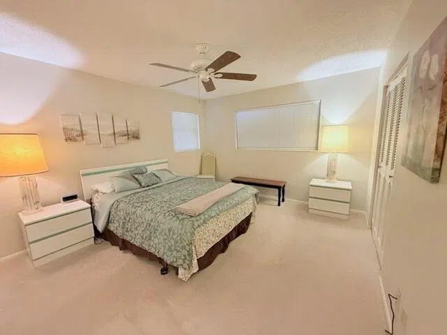 Unit 10-2 photo 17