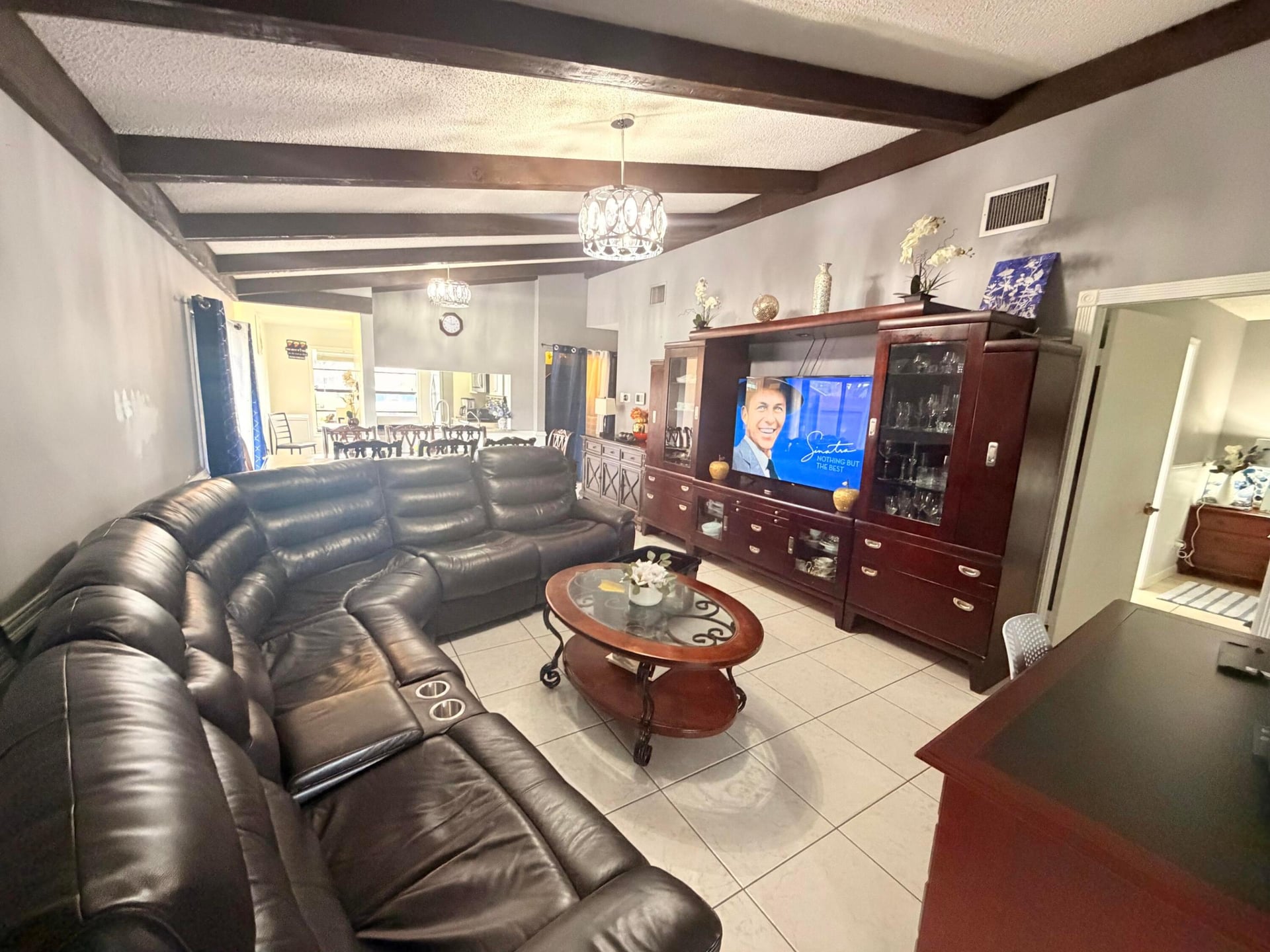 Residence photo 6