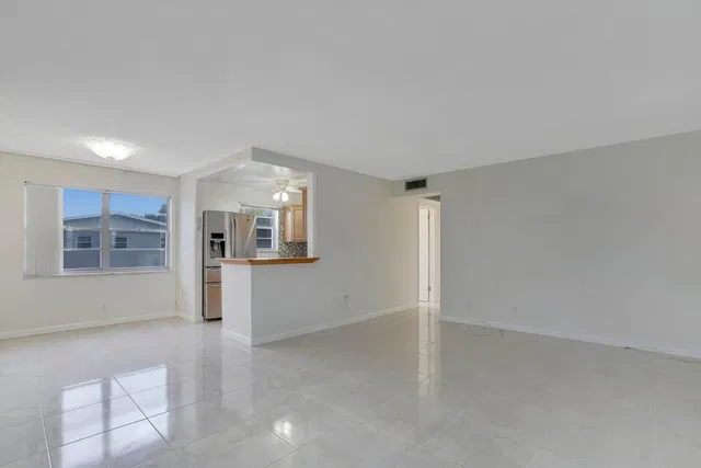 Residence photo 2