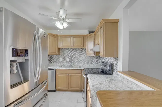 Residence photo 3