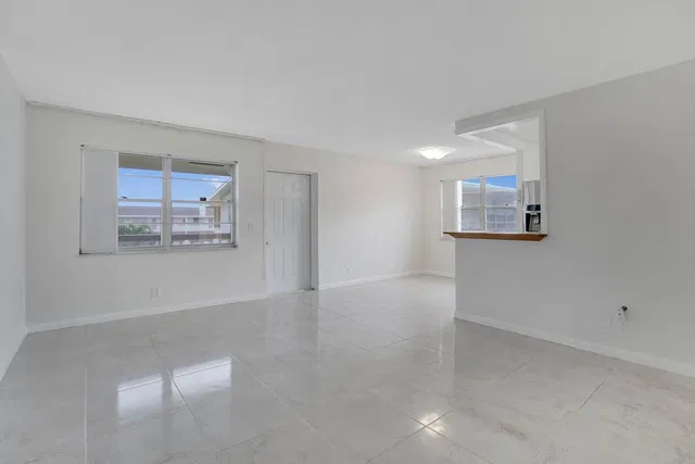 Residence photo 7