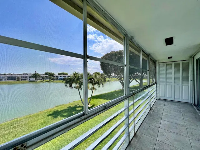 Residence photo 14