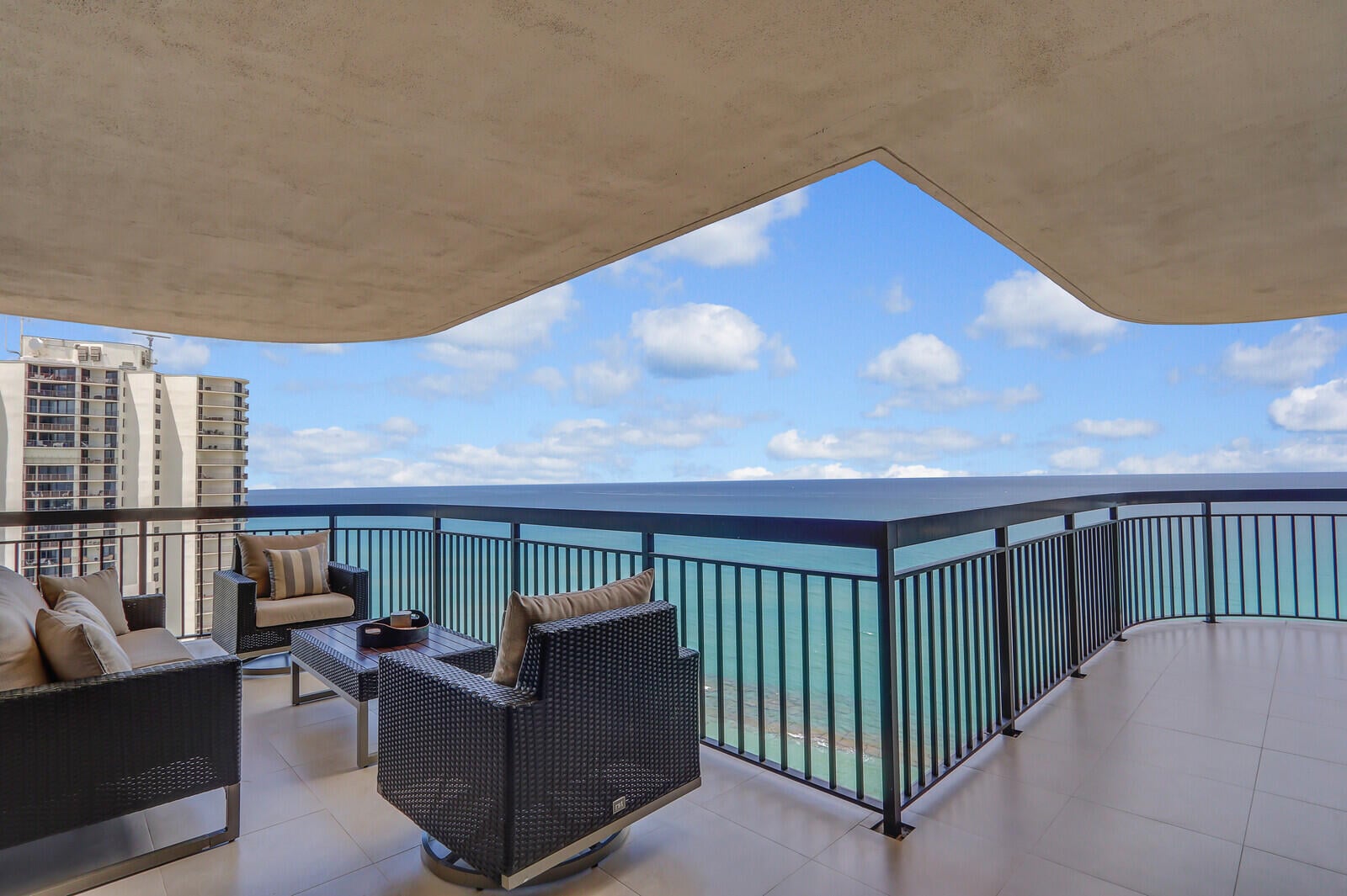 Eastpointe Singer Island Unit 18j photo 15