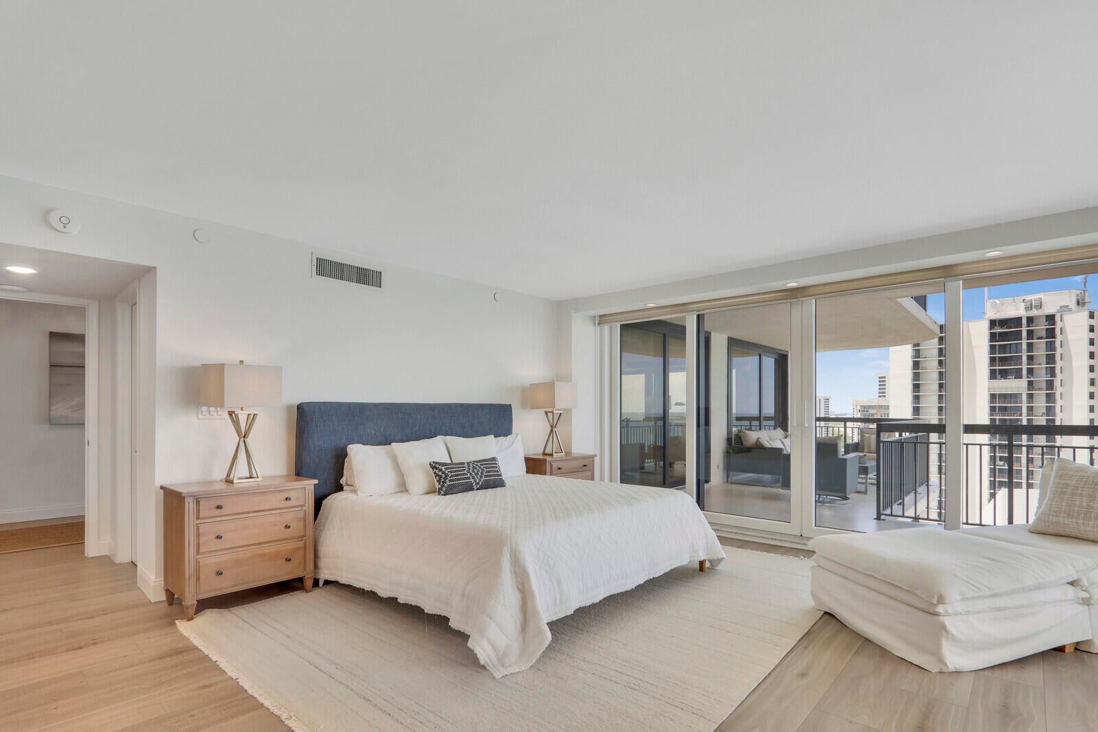 Eastpointe Singer Island Unit 18j photo 36