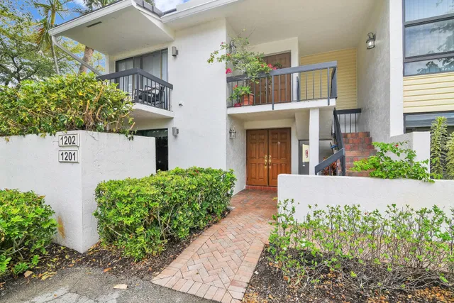 Boca West Country Club Unit 1201 photo 2