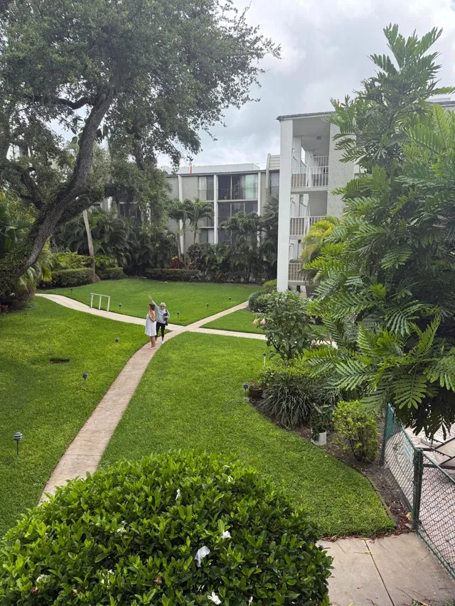 Boca Raton Unit 211 photo 2