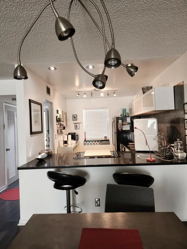 Unit 101 photo 8