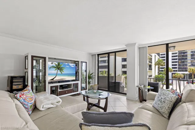 Singer Island Unit 1-204 photo 9