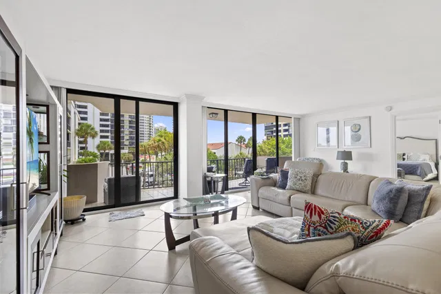 Singer Island Unit 1-204 photo 27