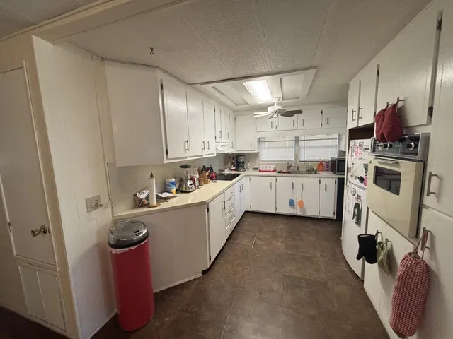 Unit 377 photo 15