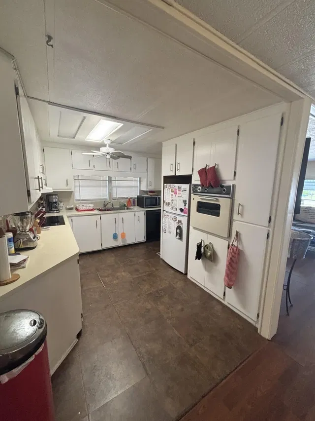  Unit 377 photo 18