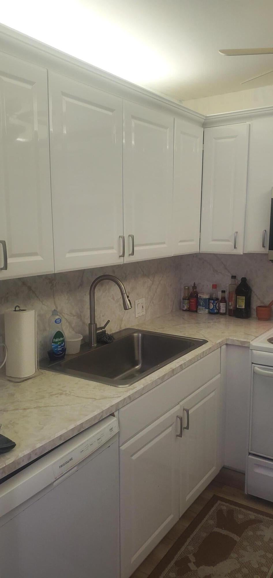Residence photo 3