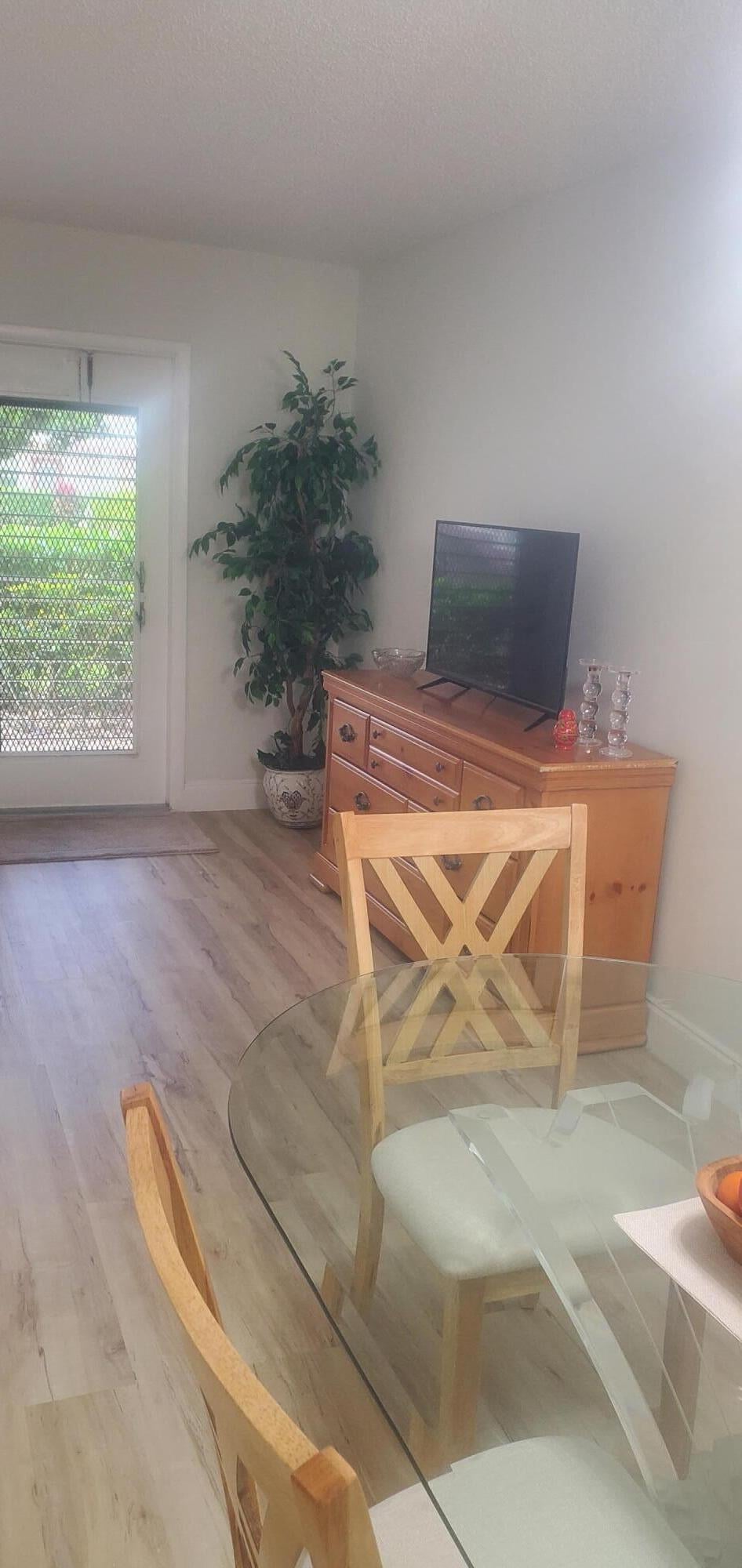 Residence photo 6