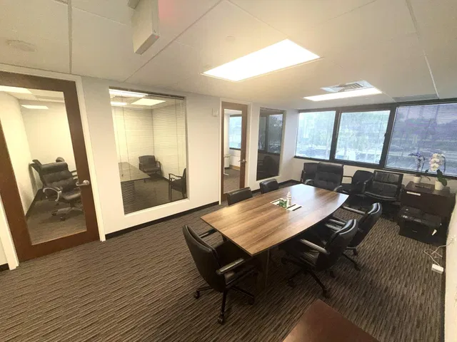 Unit 208-s photo 9