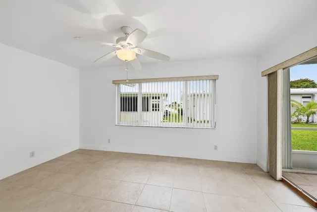 Residence photo 8