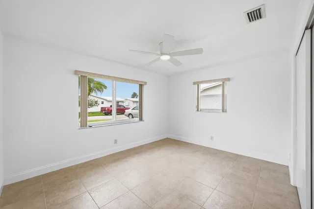 Residence photo 18