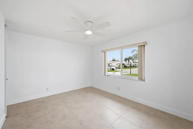 Residence photo 20