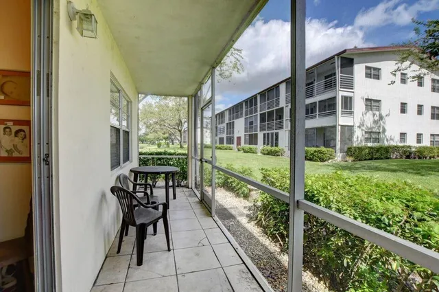 Residence photo 2