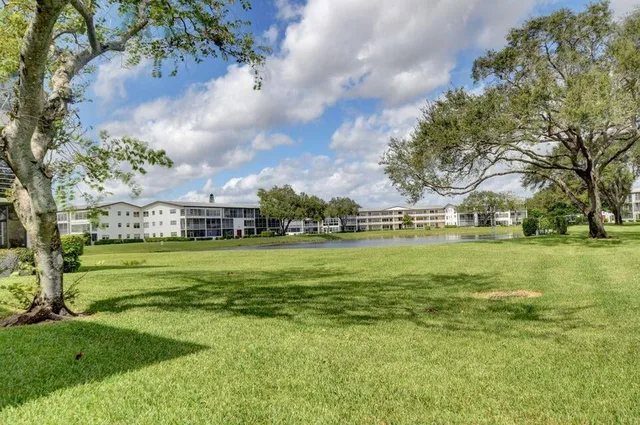  Residence photo 5