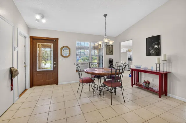  Residence photo 6