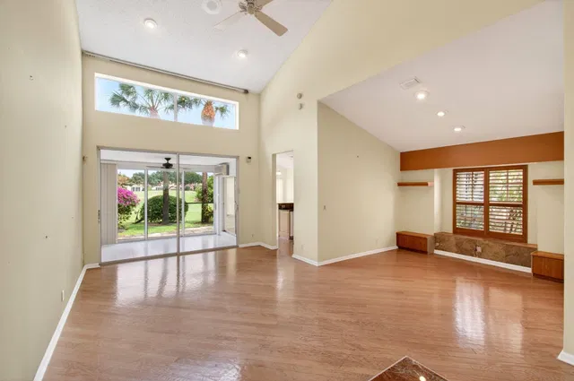 Residence photo 9