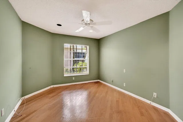 Residence photo 29