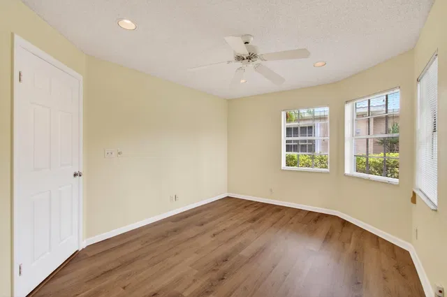 Residence photo 33