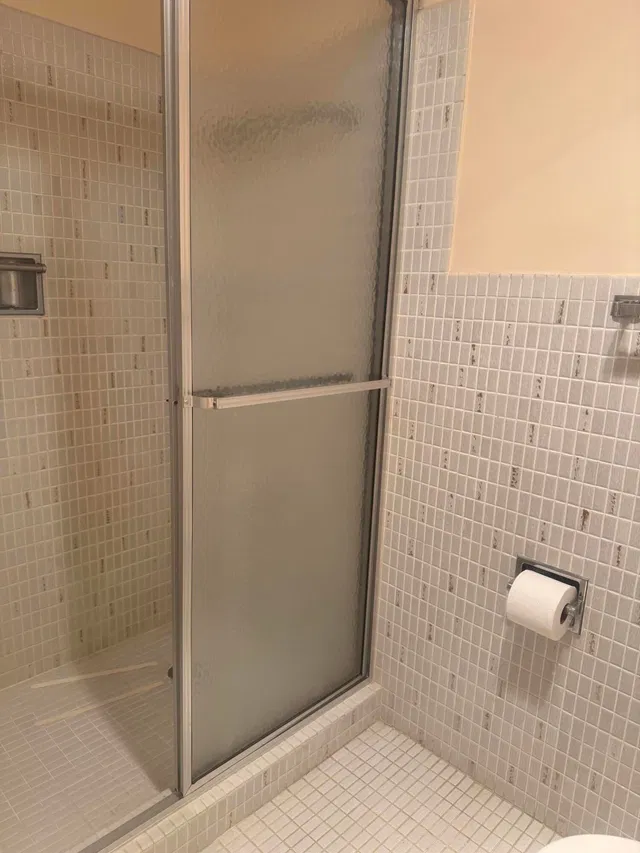 Unit 117 photo 12