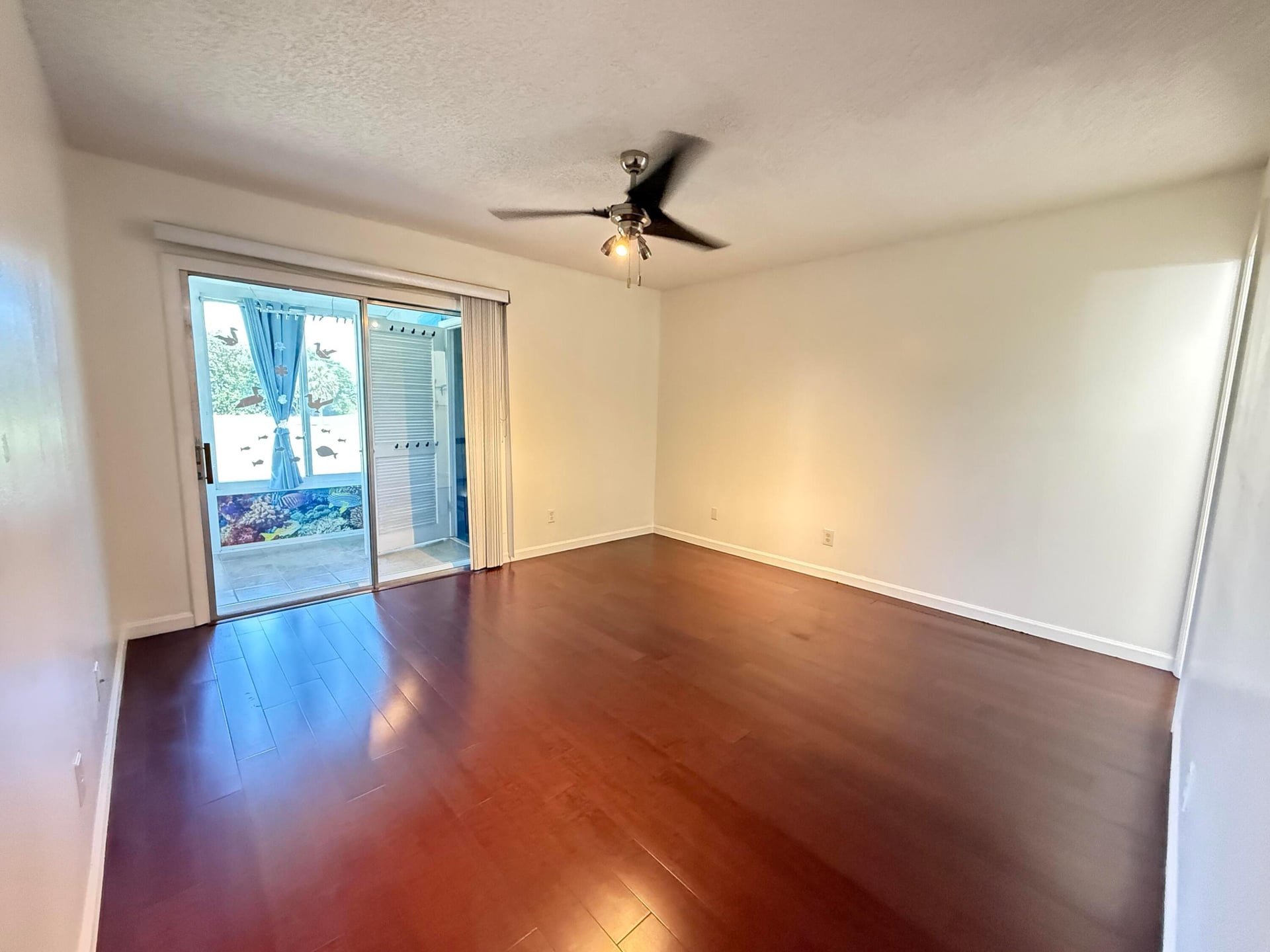 Unit 1615 photo 12