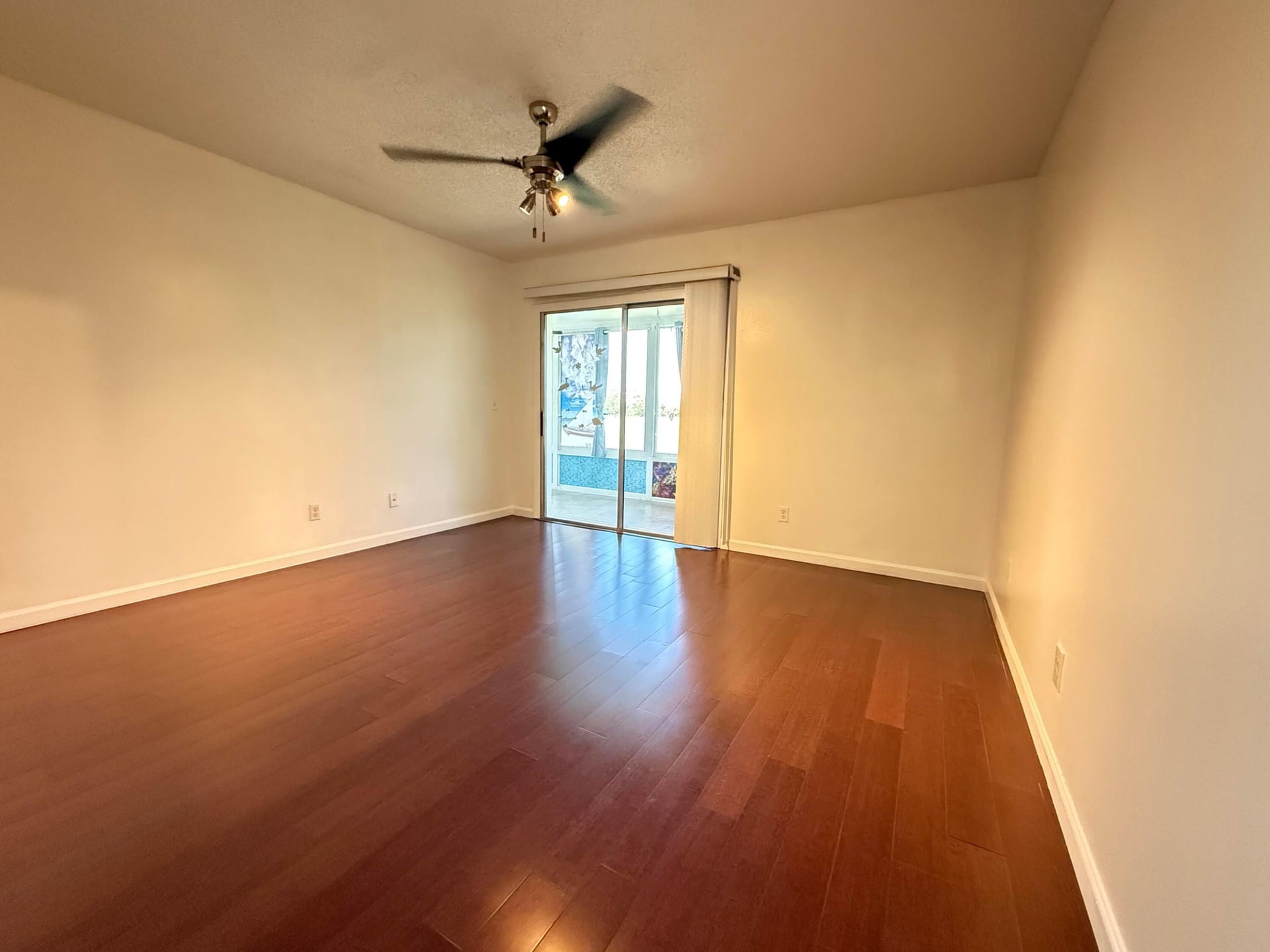 Unit 1615 photo 13