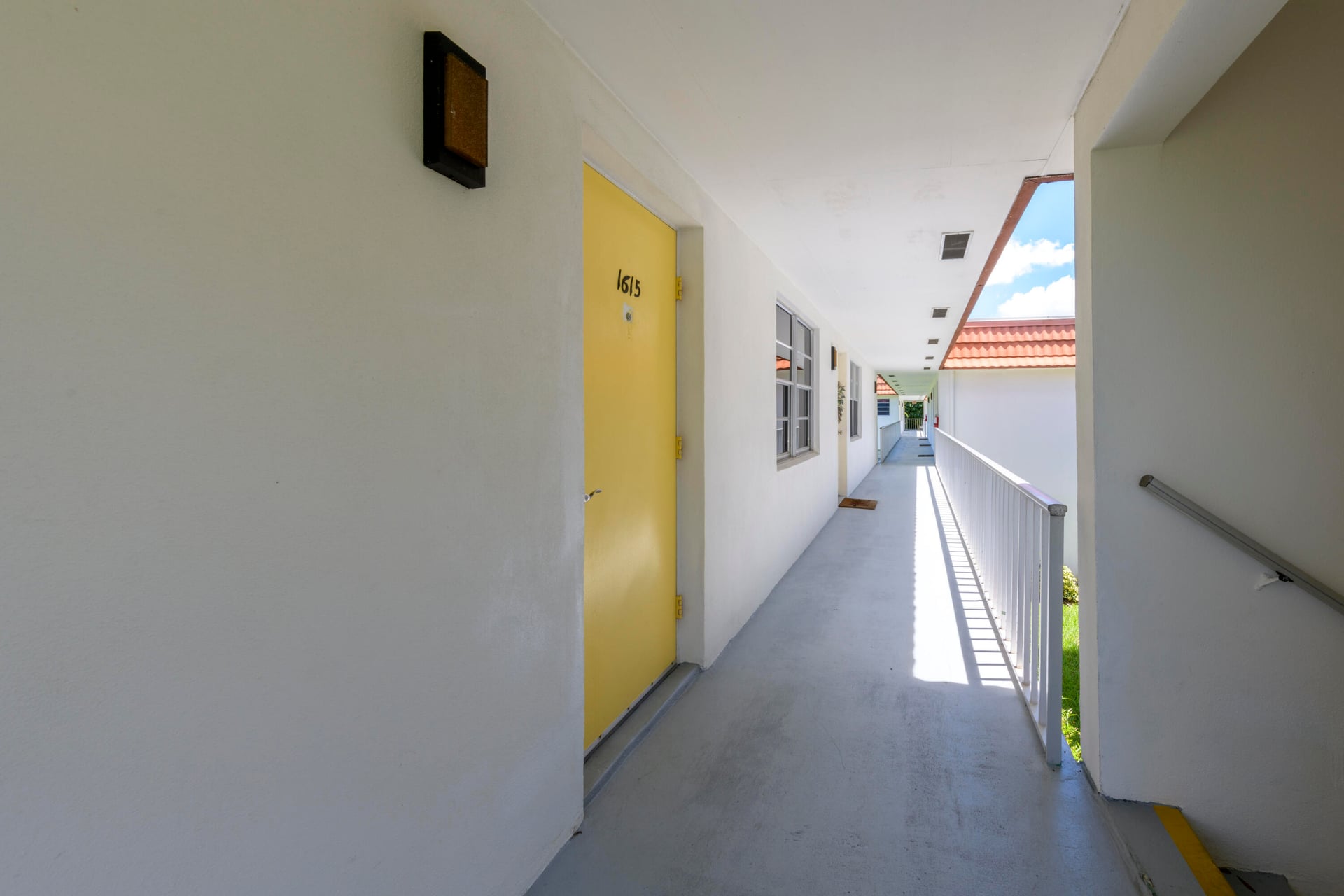 Unit 1615 photo 22