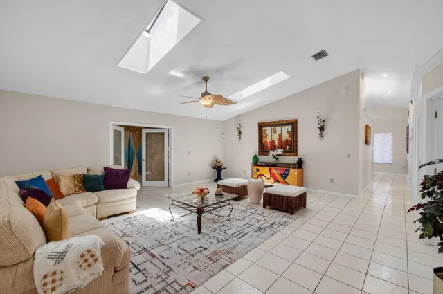 Residence photo 14