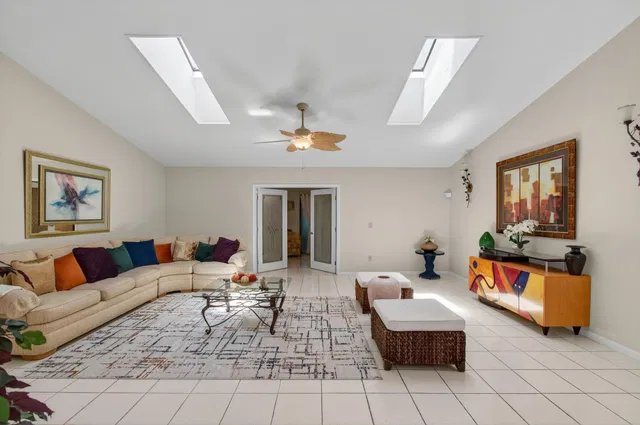 Residence photo 15