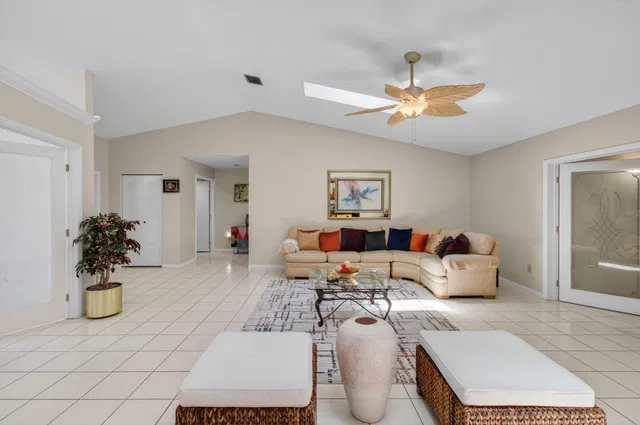 Residence photo 20