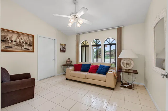 Residence photo 23