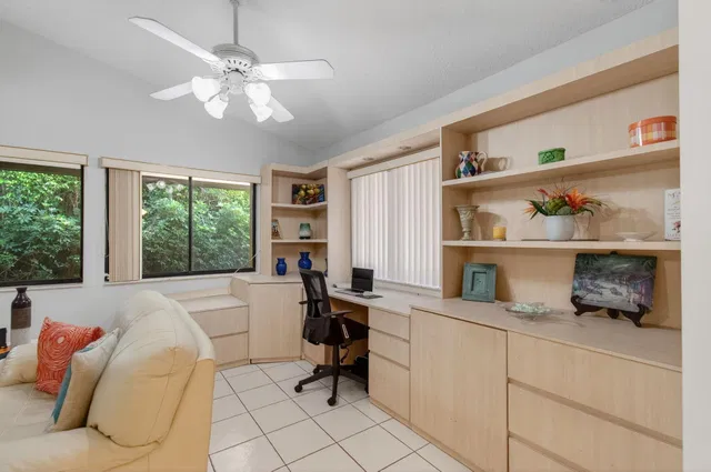 Residence photo 36