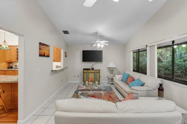 Residence photo 38