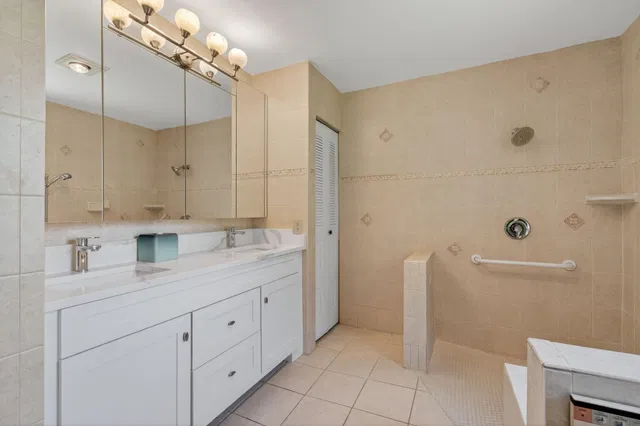 Residence photo 58