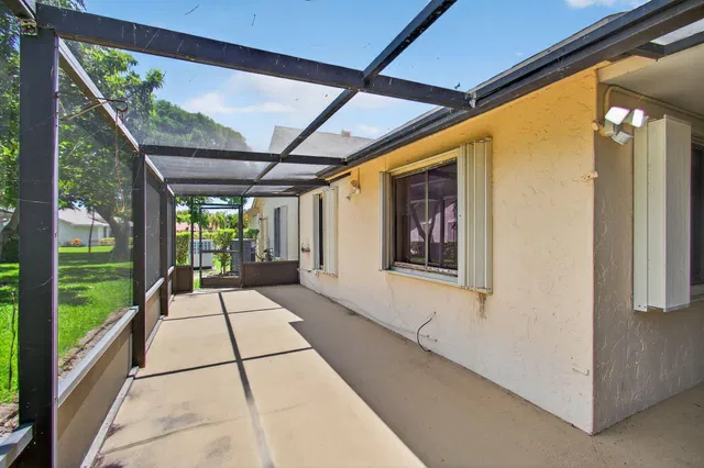 Residence photo 72