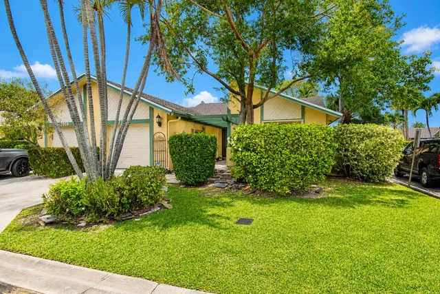 Residence photo 2