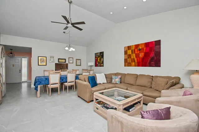 Residence photo 9